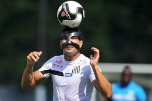 Mascarado Renato renova Santos final 2017 Futebol Latino 14 04 300x200 - Você se lembra do 