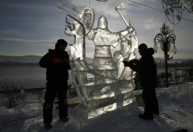 gelo3 380x260 - Lindas Esculturas no Gelo pelo Mundo