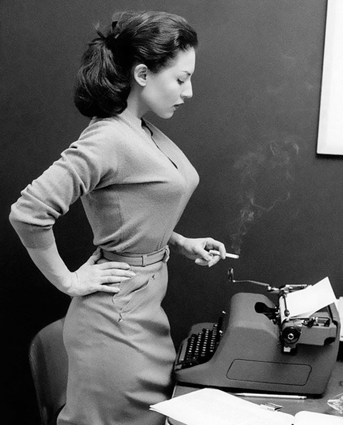 bullet bra fashion vintage sutiã cone moda mulheres anos 1940 1950  - Beleza da Mulher nas décadas de 40 e 50 e os sutiãs de bicudos