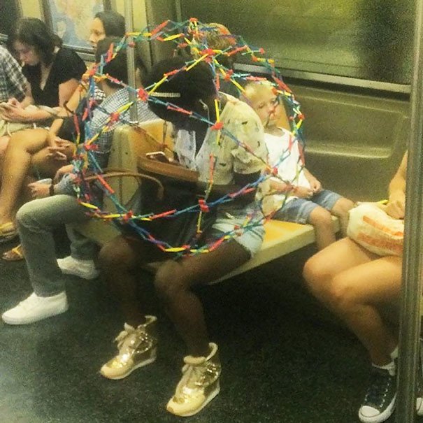 cotidiano no metro no mundo 37 - Metrô - Um lugar que se vê de tudo