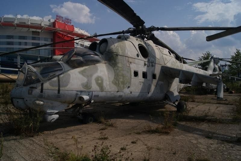 helicoptero abandonado 16 - Imagens de helicópteros e aviões abandonados