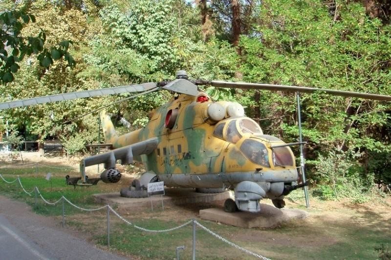 helicoptero abandonado 2 - Imagens de helicópteros e aviões abandonados