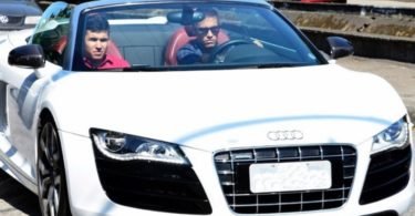 Neymar Jr. Driving Audi R8 375x195 - Essa foto foi feita sem Photoshop. Você acredita?